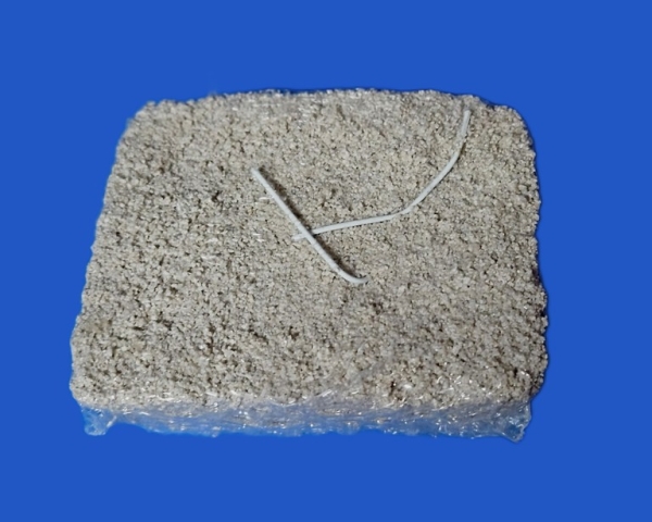 Mineral - Wetzstein  feinkörniger Stein  94 gr.