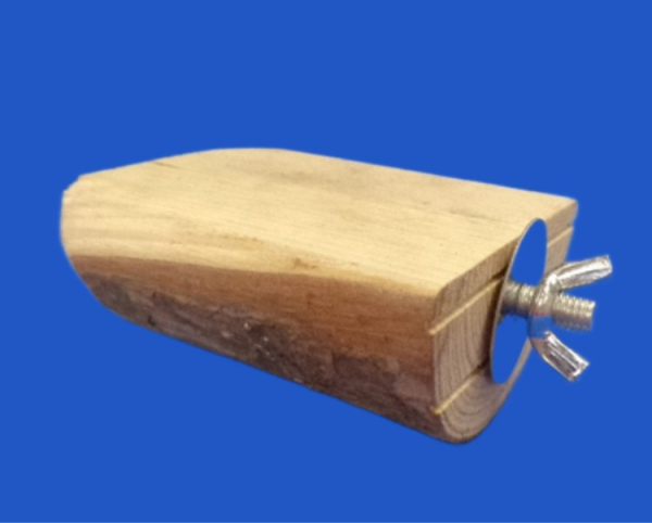 Holzsitz  Naturholz  für alle Vogelarten 15 x 10 cm